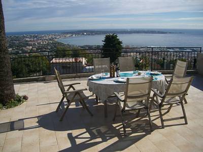 Holiday rental castle villa on Golfe Juan heights near Antibes and Cannes with sea views